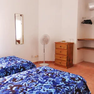 los-caracoles-bed-breakfast.quintano-roohotels.com/