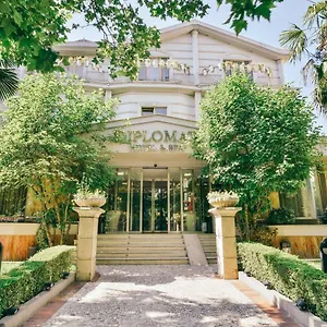 https://diplomat-fashion-hotel.albaniahotels.org
